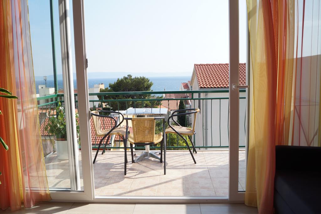 Apartments Mario With Private Parking Makarska Kültér fotó
