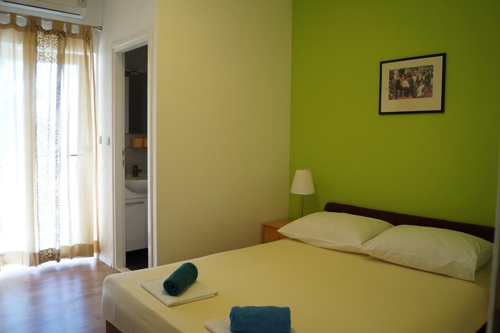 Apartments Mario With Private Parking Makarska Kültér fotó