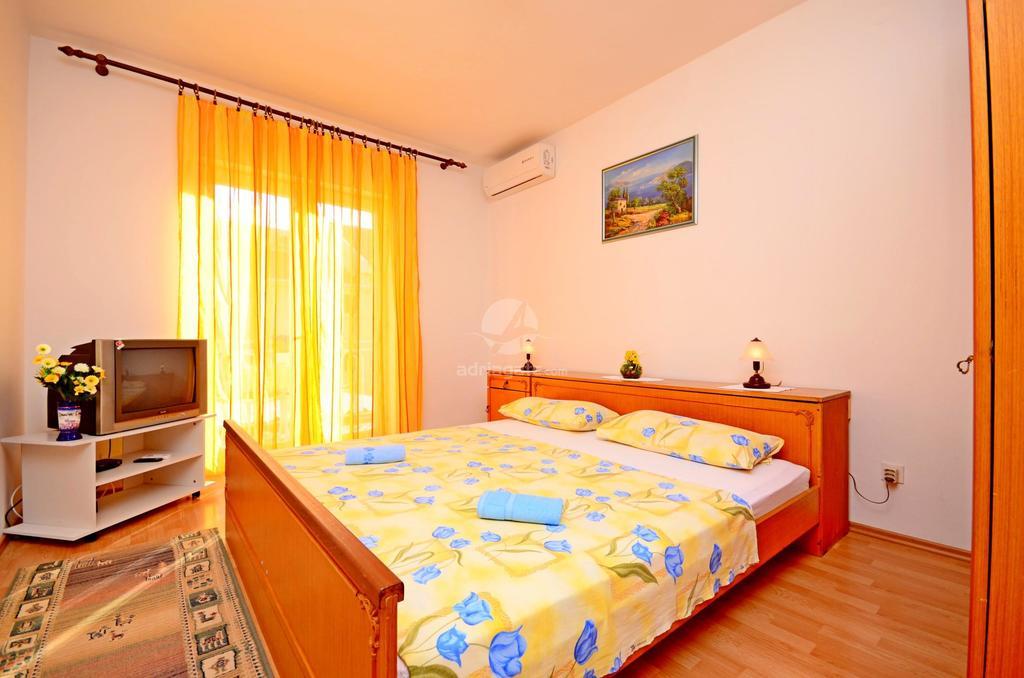 Apartments Mario With Private Parking Makarska Szoba fotó
