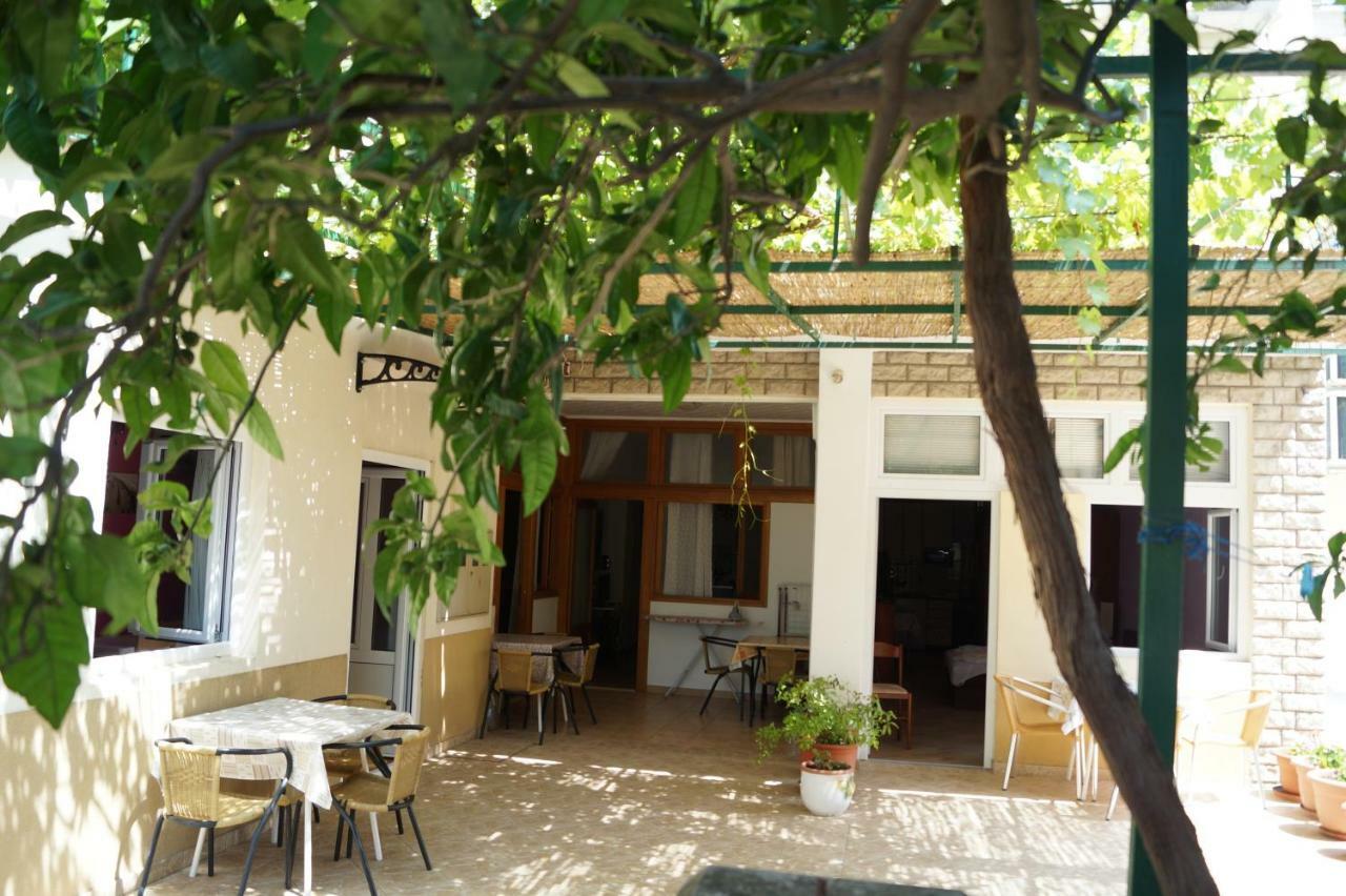 Apartments Mario With Private Parking Makarska Kültér fotó
