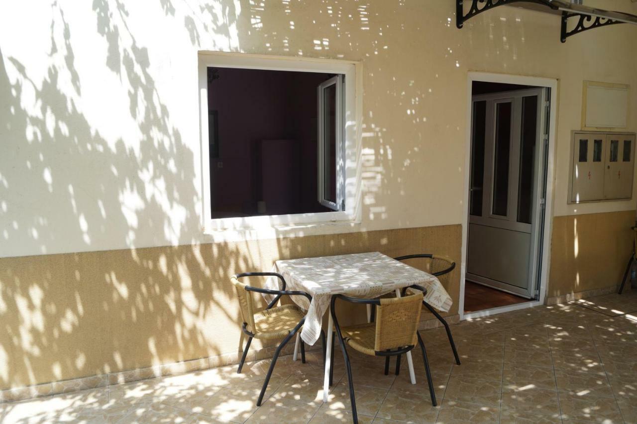 Apartments Mario With Private Parking Makarska Kültér fotó