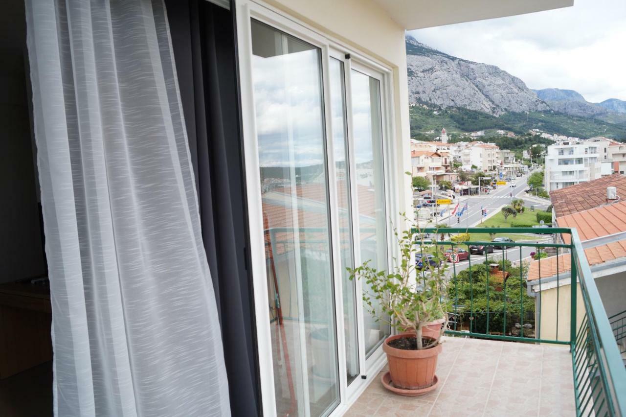 Apartments Mario With Private Parking Makarska Kültér fotó