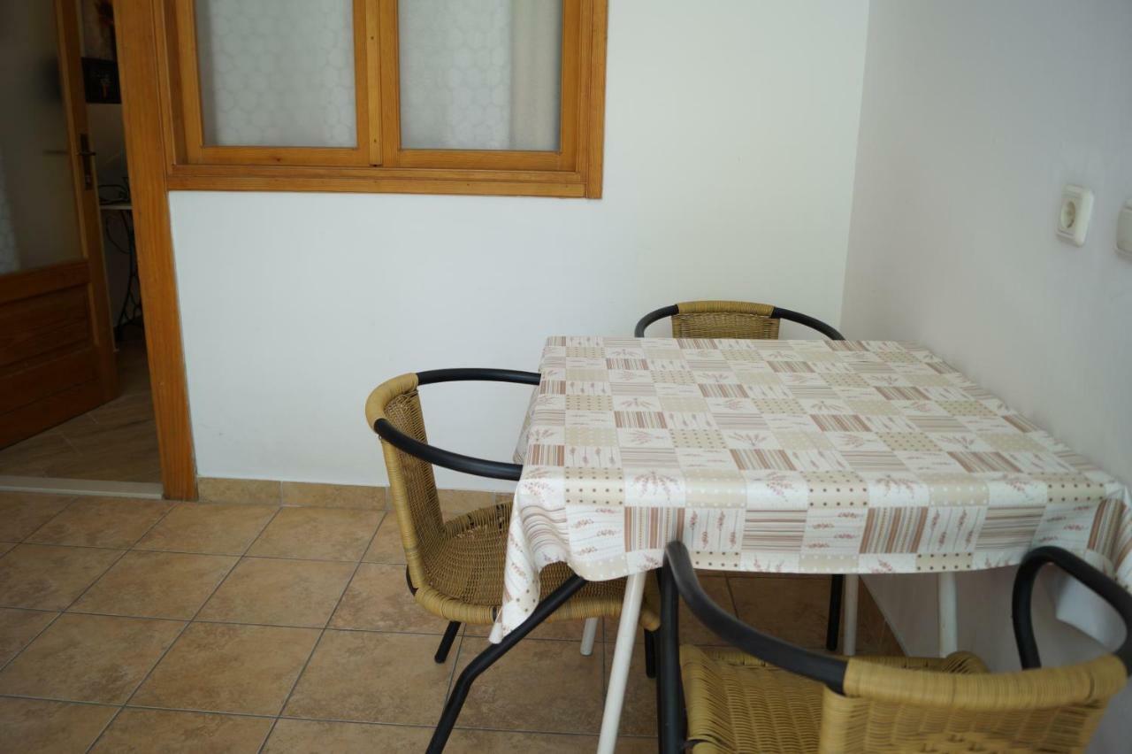 Apartments Mario With Private Parking Makarska Kültér fotó