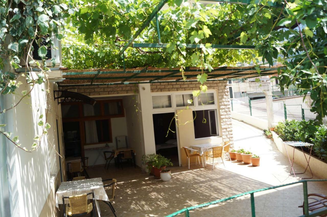 Apartments Mario With Private Parking Makarska Kültér fotó